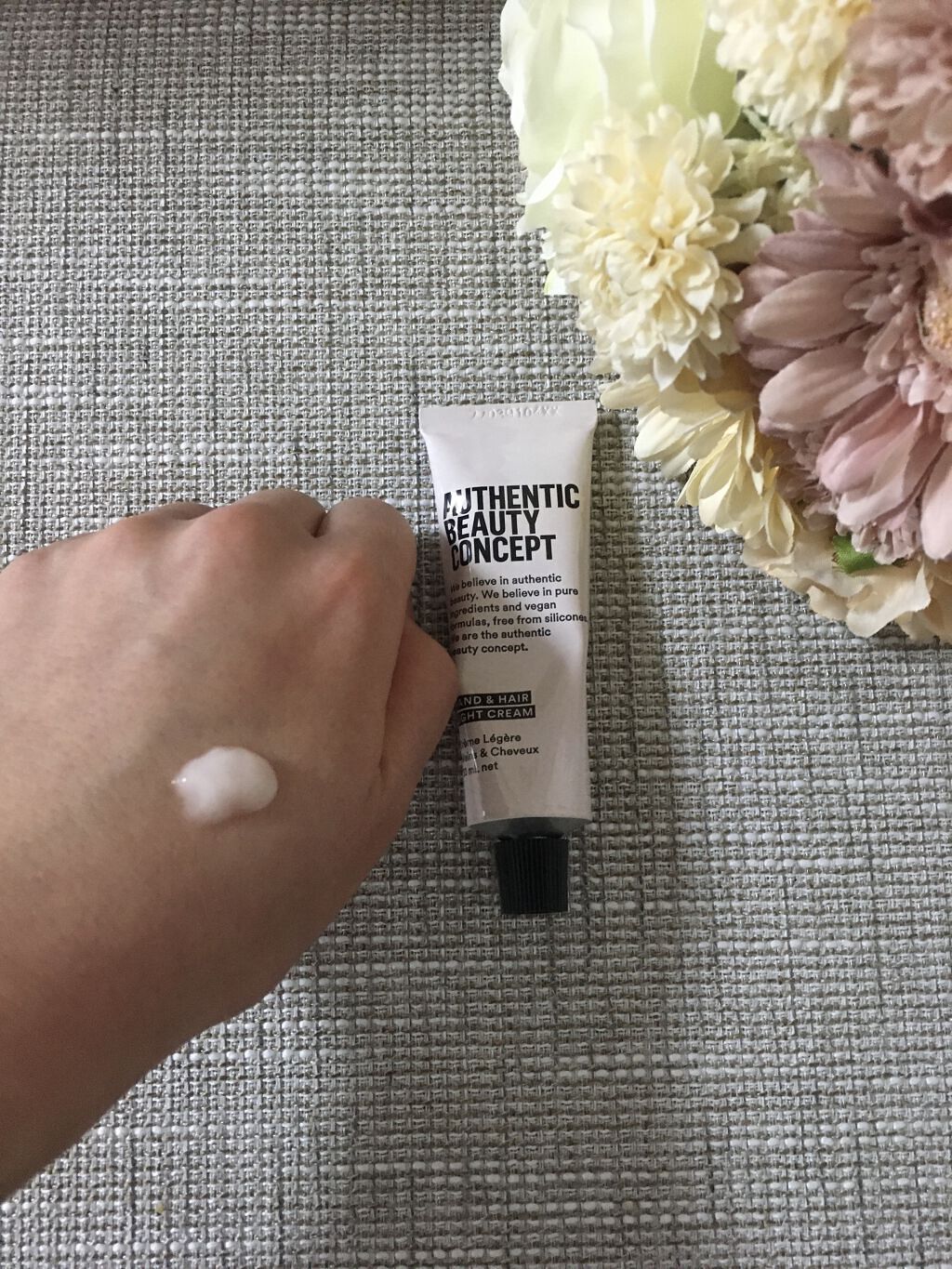 ハンド＆ヘア ライトセラム/AUTHENTIC BEAUTY CONCEPT/ハンドクリームを使ったクチコミ（2枚目）