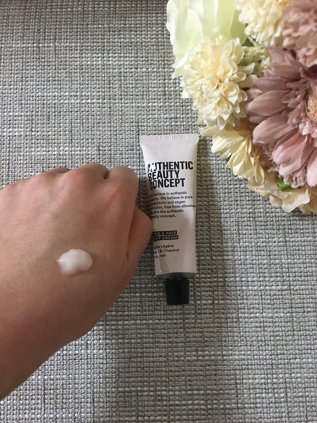 ハンド&ヘア ライトセラム/AUTHENTIC BEAUTY CONCEPT/ハンドクリームを使ったクチコミ(2枚目)