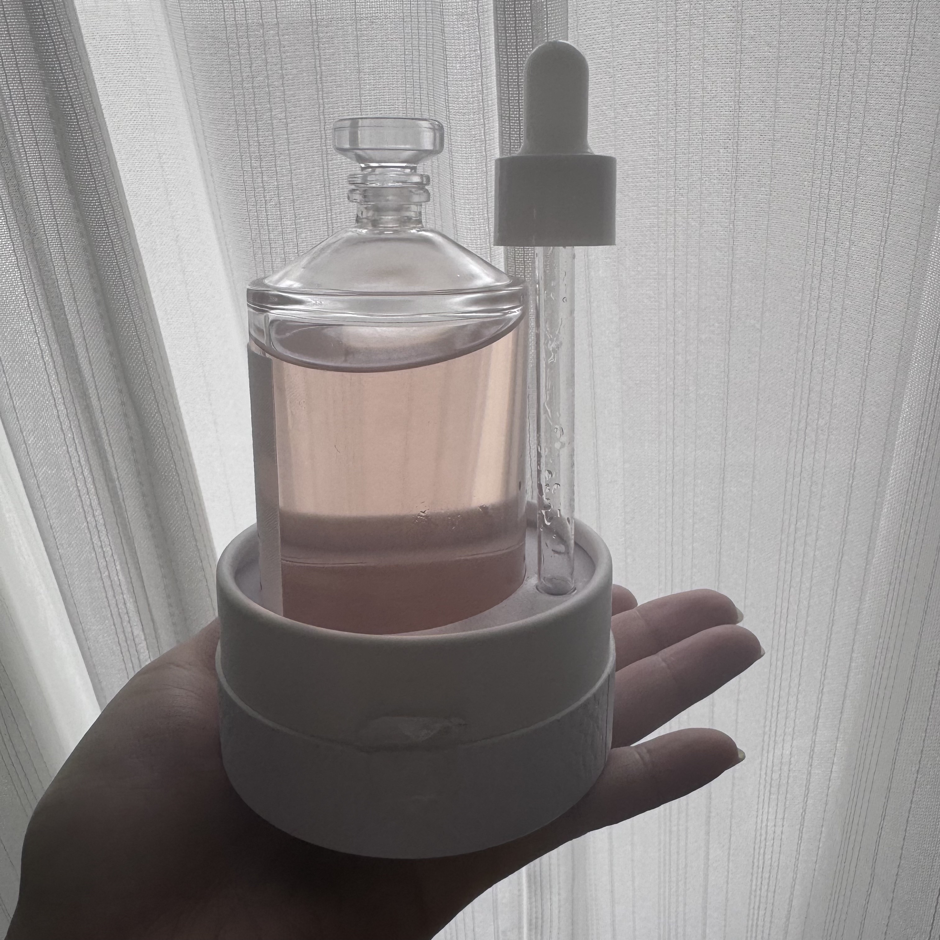 エンカンタールヘアオイル ピオニー＆ムスク/emma emu/ヘアオイルを使ったクチコミ（2枚目）