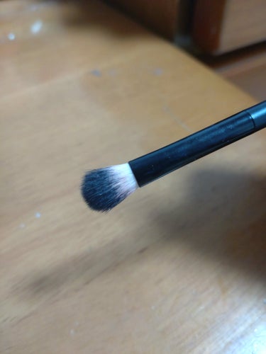 UR GLAM　EYESHADOW BRUSH A/U R GLAM/メイクブラシを使ったクチコミ（3枚目）