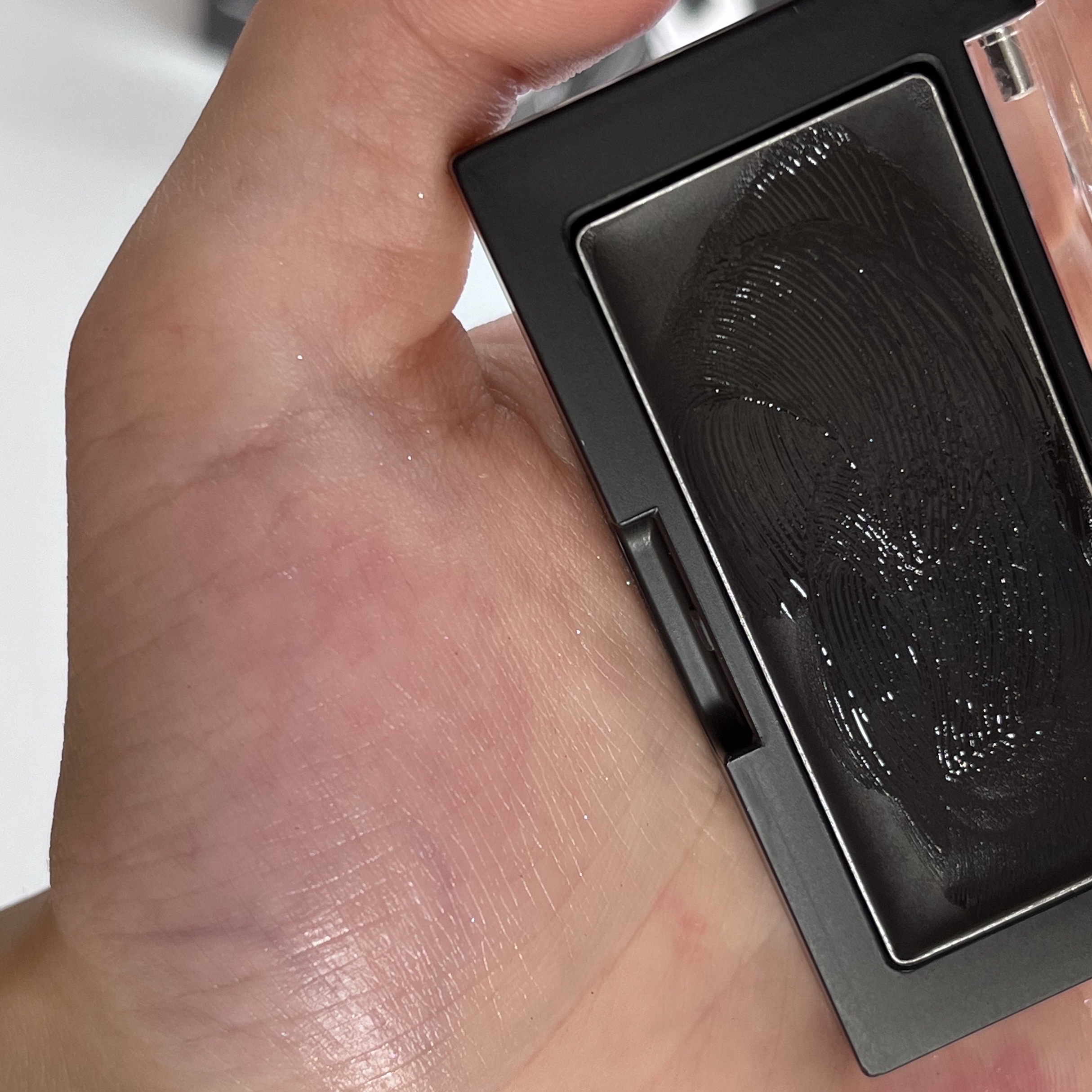 ベターザンチーク/rom&nd/パウダーチークを使ったクチコミ（2枚目）