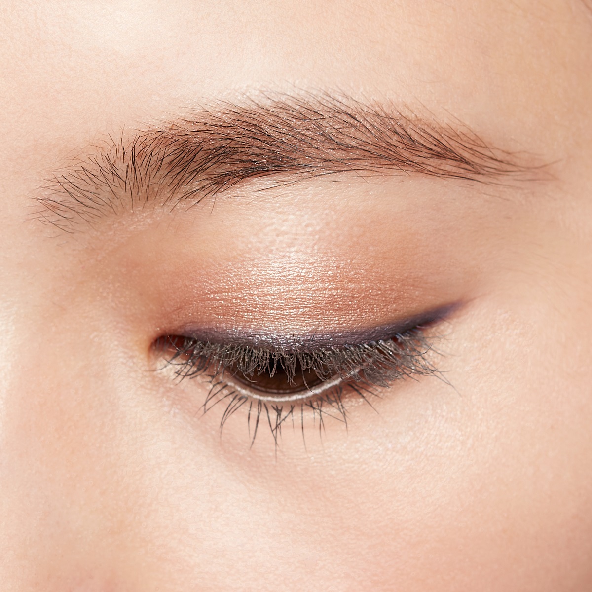 デイジードール クリーミーライナー 02 シアーブラック 〈ラメタイプ〉