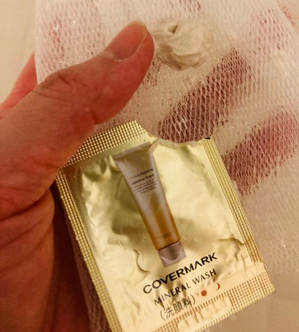 COVERMARK ミネラルウォッシュのクチコミ「COVERMARK ミネラルウォッシュの紹介です
マスクによる肌不調に、毛穴の中まで落として.....」(3枚目)