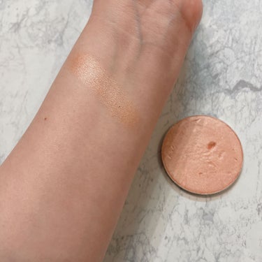 ColourPop Pressed Powder Blushのクチコミ「ColourPopのPressed Powder のtockです。

写真の通り、綺麗なパール.....」（1枚目）