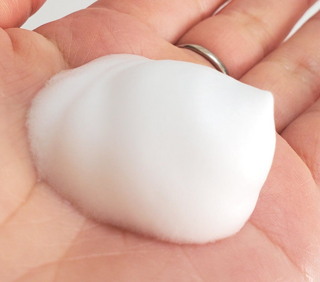 極潤 ハトムギ泡洗顔/肌ラボ/泡洗顔を使ったクチコミ（2枚目）