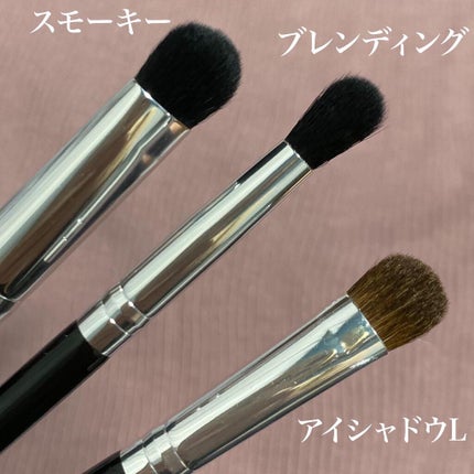 あさひ【フォロバします】 on LIPS 「#DUcare#アイシャドウブラシ¥999(税込).たくさん持..」(4枚目)