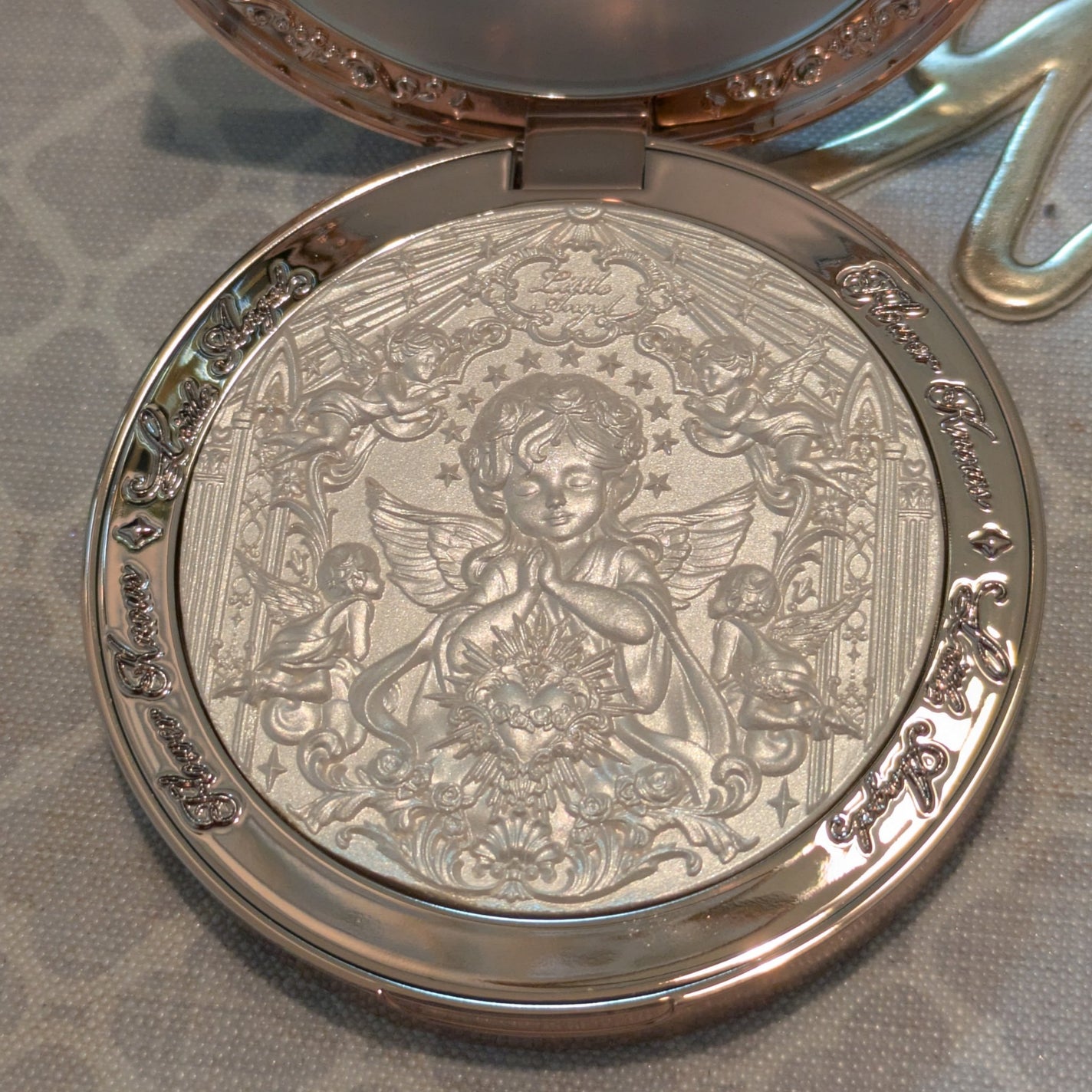 フラワーノーズ リトルエンジェルコレクション ハイライター/FlowerKnows/パウダーハイライトを使ったクチコミ(3枚目)