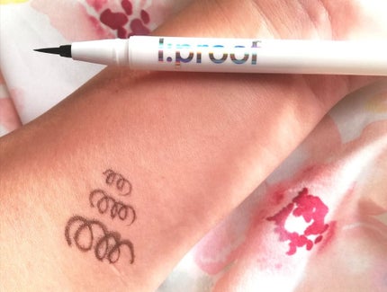 ウルトラスムースアイライナー/アイプルーフ/リキッドアイライナーを使ったクチコミ(4枚目)