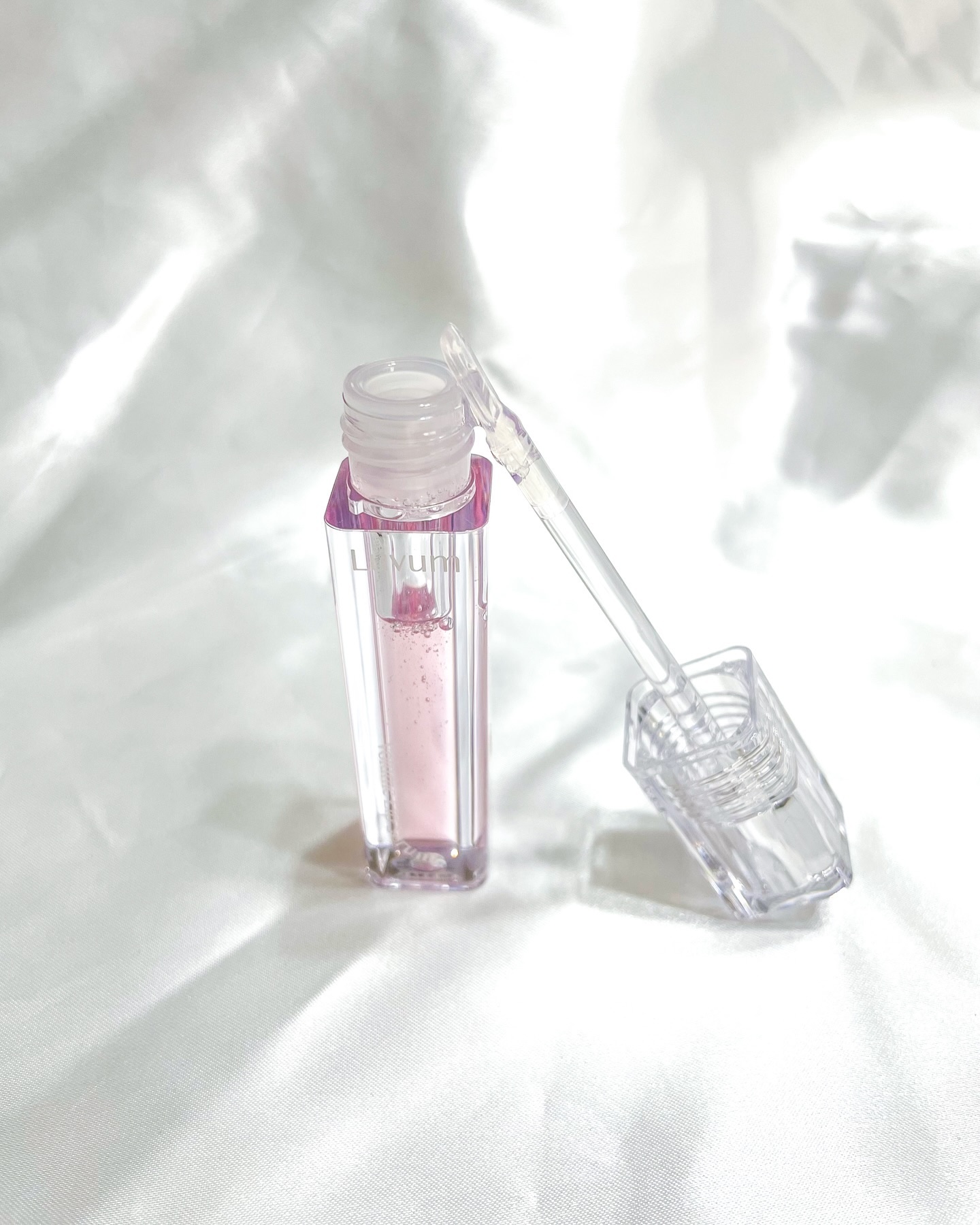 ラビューム ボリュームリップセラム/Luvum/リップグロスを使ったクチコミ（3枚目）