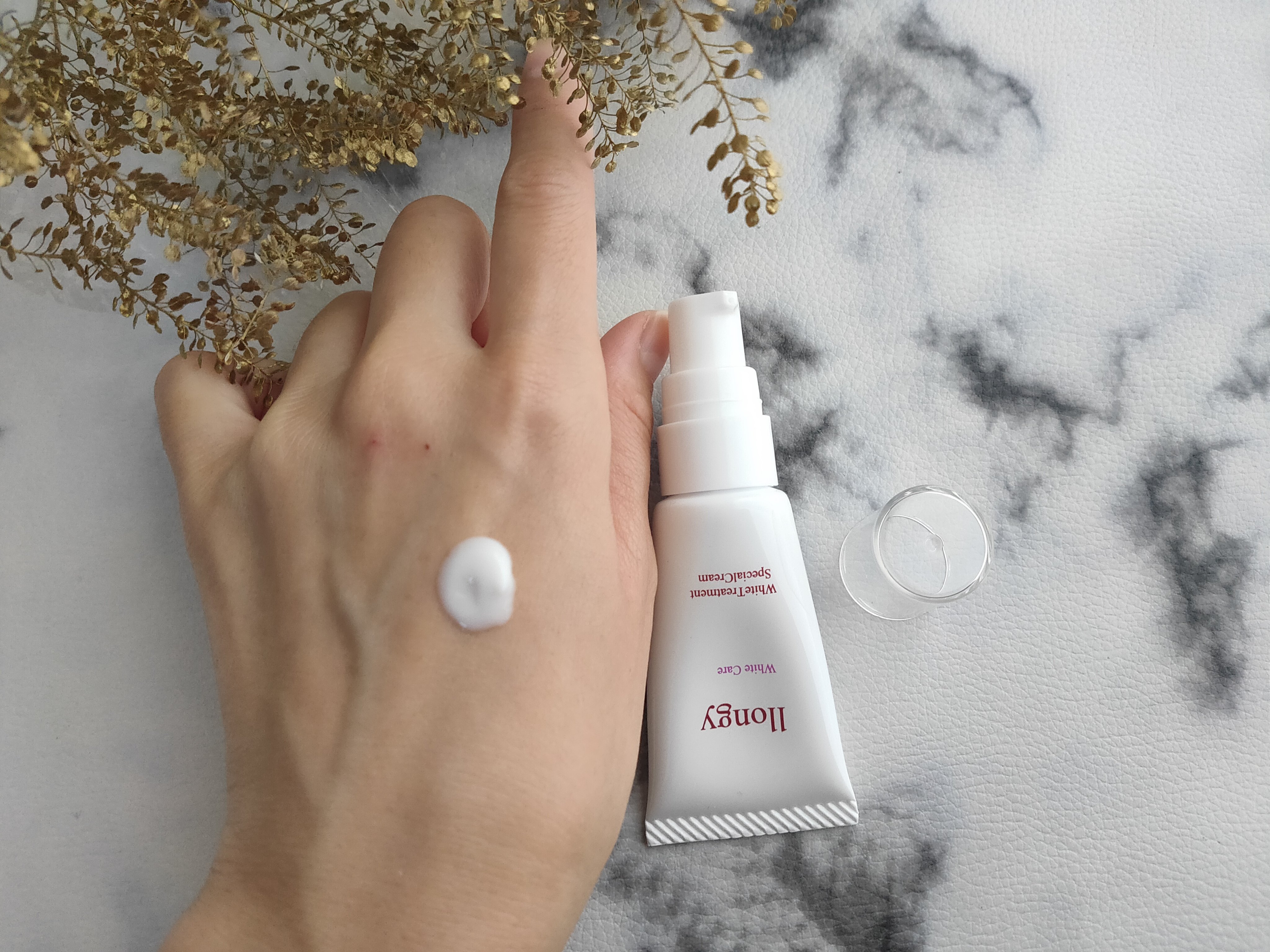 ホワイトTSPクリーム /llongy/フェイスクリームを使ったクチコミ（3枚目）