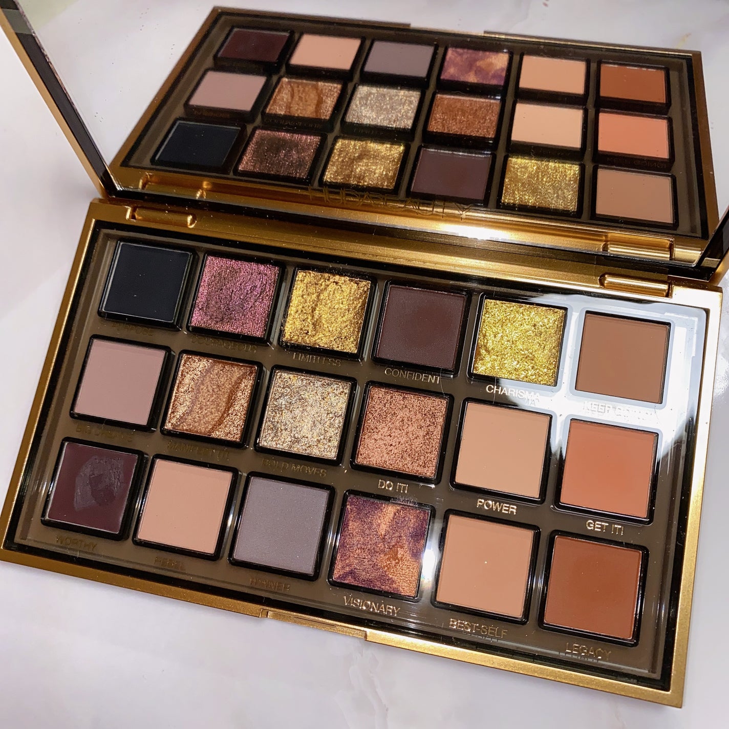 Empowered Eyeshadow Palette Huda Beauty