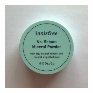 ‪‪❤︎‬ innisfree
 ノーセバム ミネラルパウダー
価格：825円

さらさら肌を保つ皮脂コントロールパウダーです！

いつでもメイクしたてのようなさらさらマット肌で、明るく華やかな印象にし