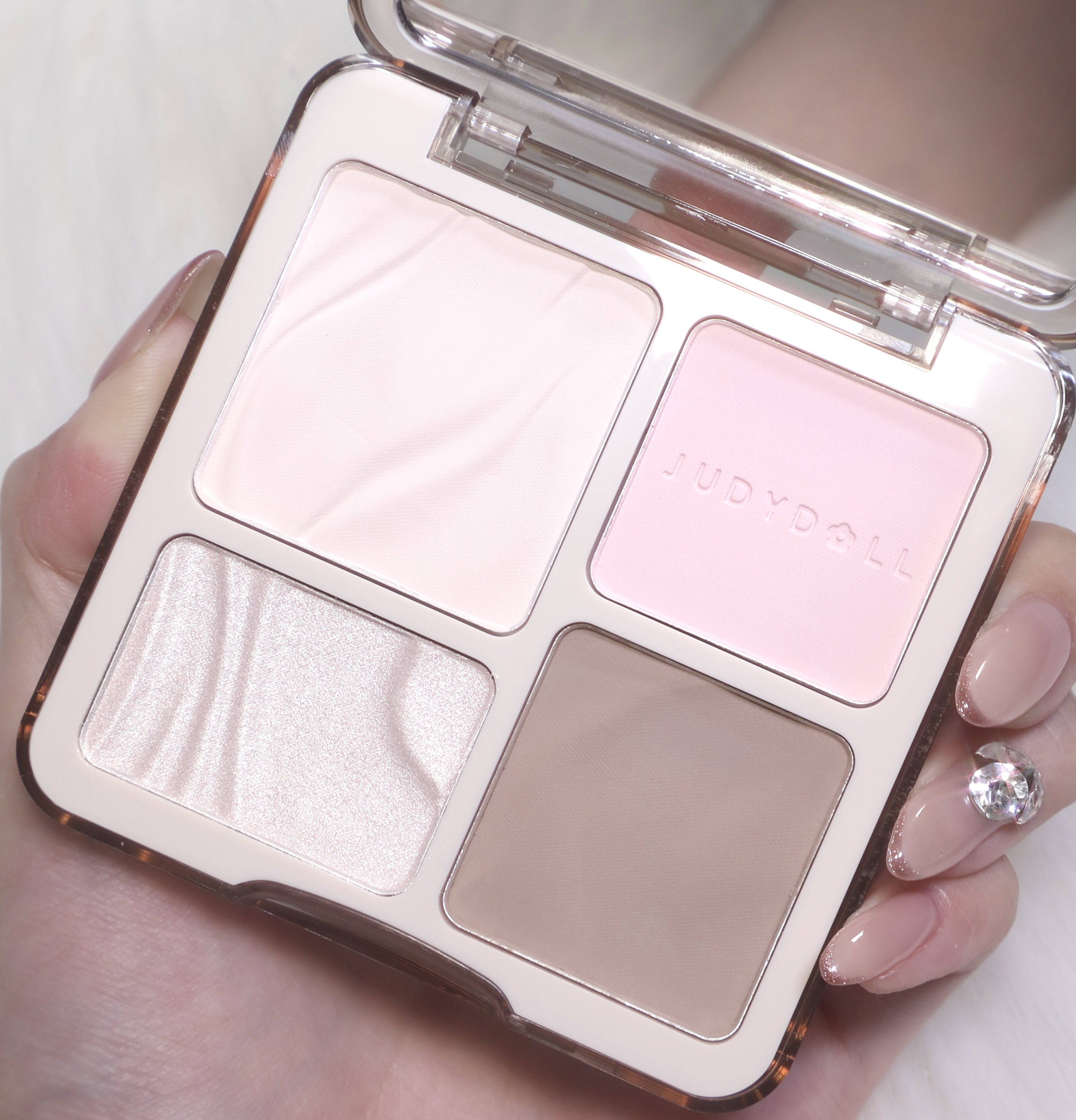 JUDYDOLL メリハリマスターパレット/JUDYDOLL/パウダーハイライトを使ったクチコミ（2枚目）