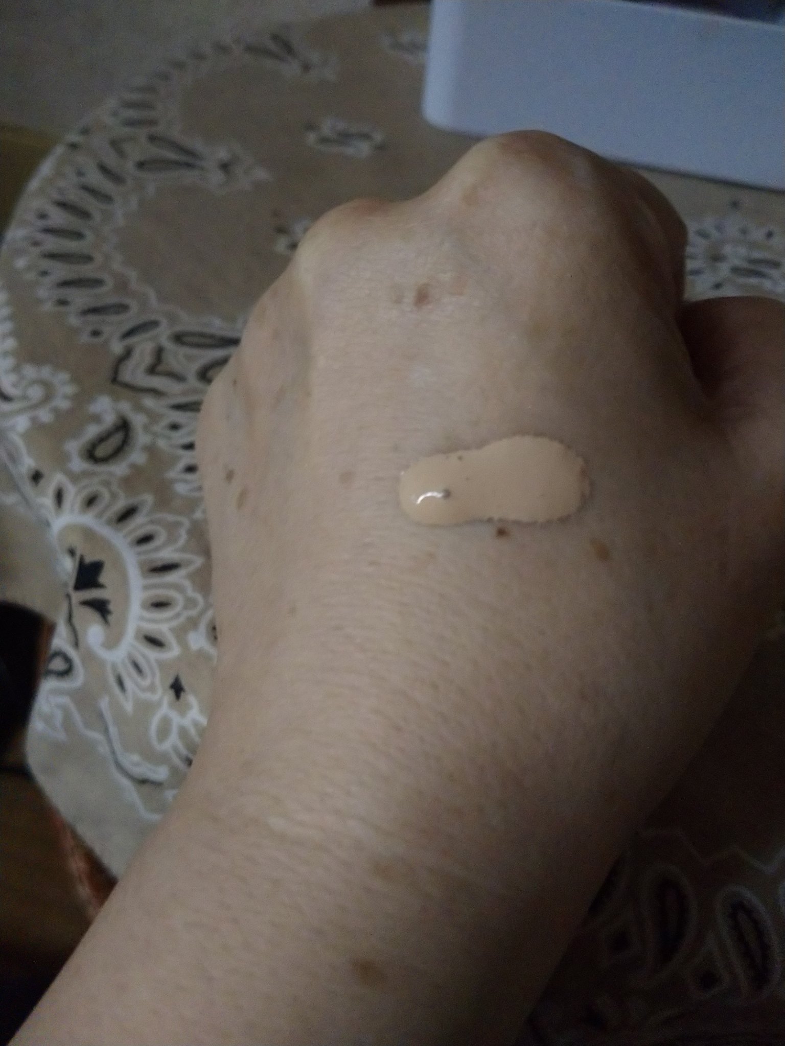 xixi フリーダムリキッドファンデーションのクチコミ「xixiリキッドファンデ NC17.5#

Qoo10購入品
ツヤ感が絶妙でカバー力もホドホド.....」（2枚目）