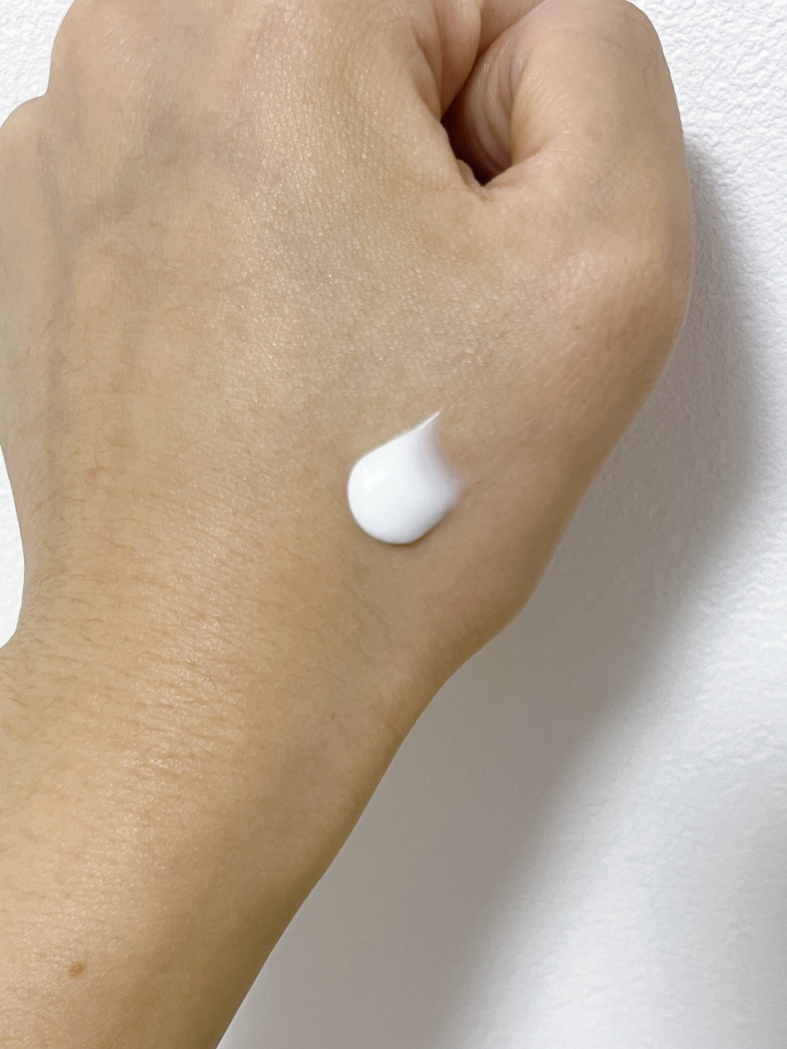 ビューティーチャージ はちみつ＆ゆずの香り/アトリックス/ハンドクリームを使ったクチコミ（2枚目）