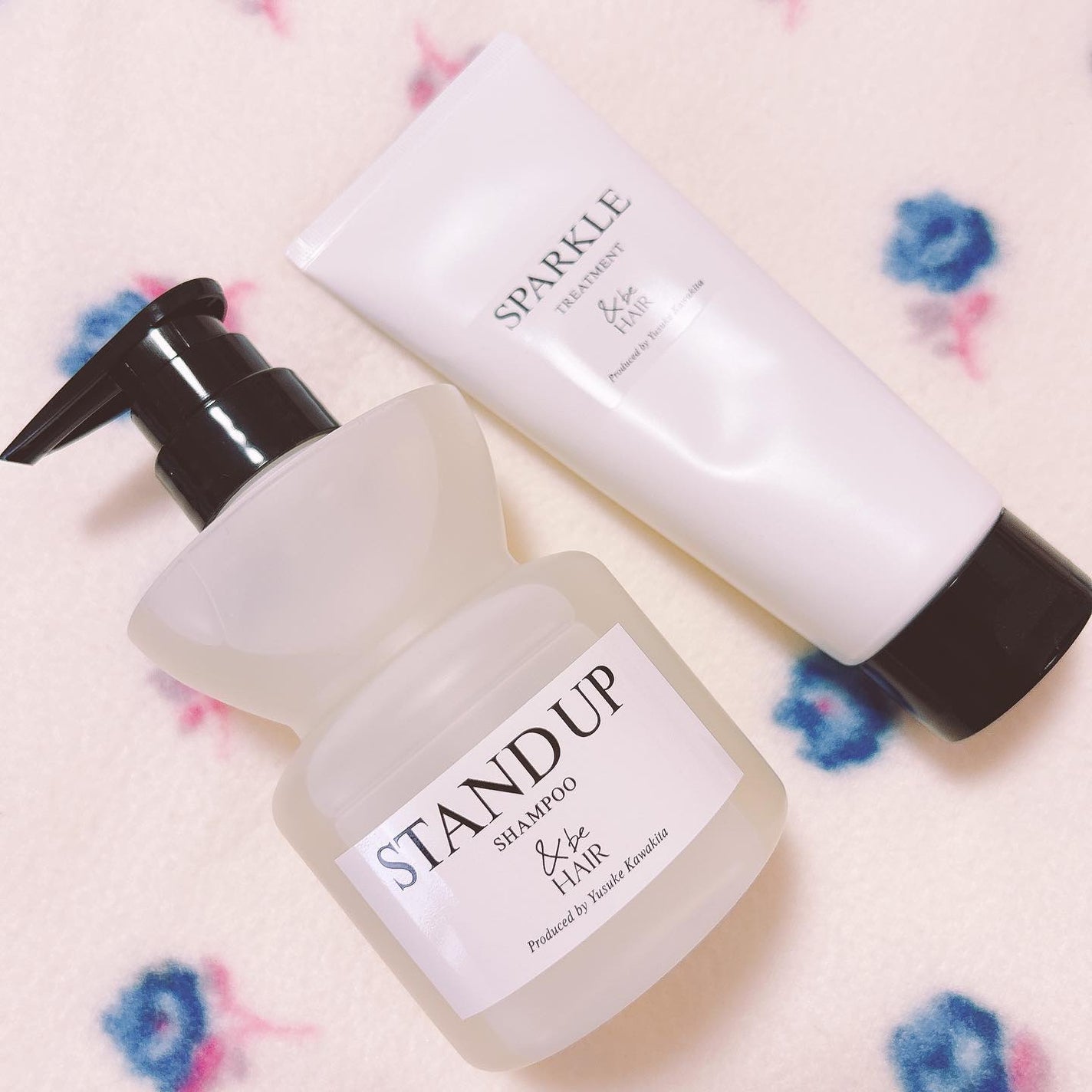 める on LIPS 「・&beHAIRスタンドアップシャンプースパークルトリートメン..」(1枚目)