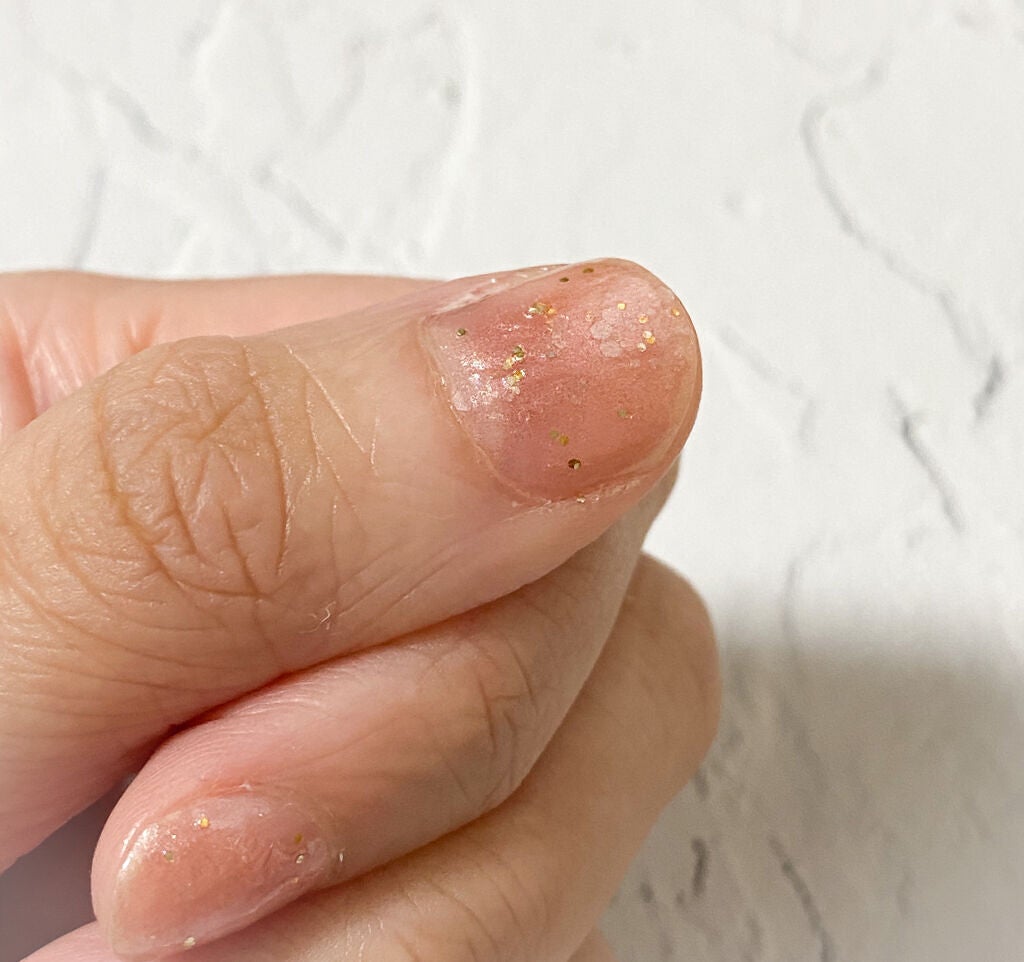 てん on LIPS 「先日購入したネイルホリックの限定色を塗ってみました♡詳細は引用..」(2枚目)