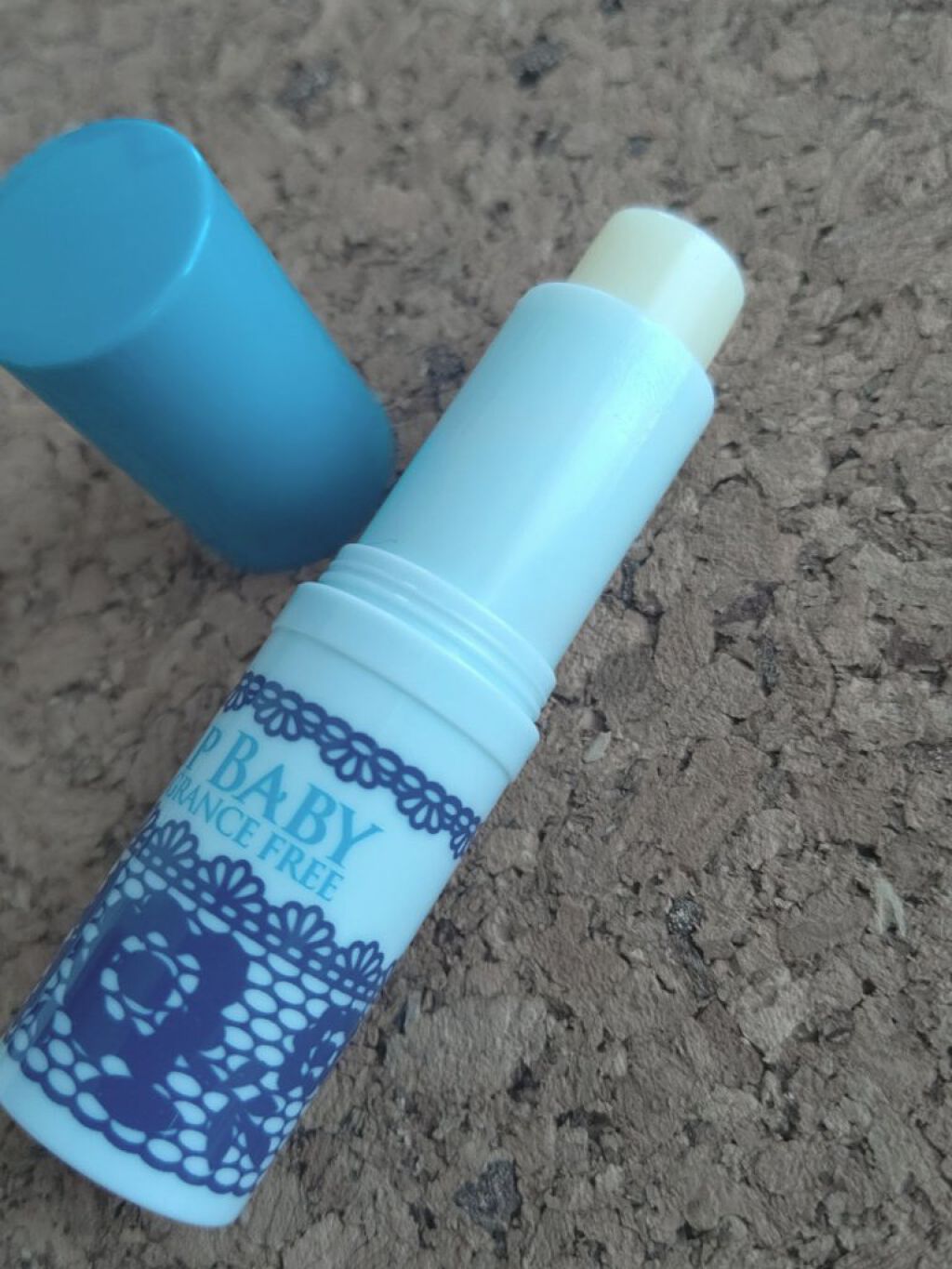 リップベビーナチュラル 無香料/メンソレータム/リップクリームを使ったクチコミ（2枚目）