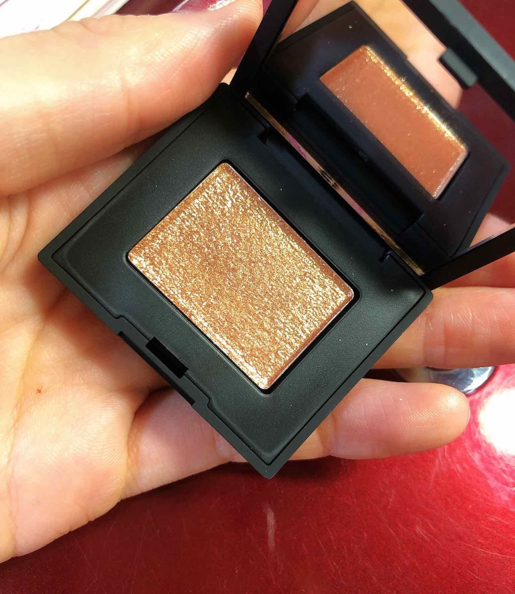 ハードワイヤードアイシャドー 5338/NARS/単色アイシャドウを使ったクチコミ（2枚目）