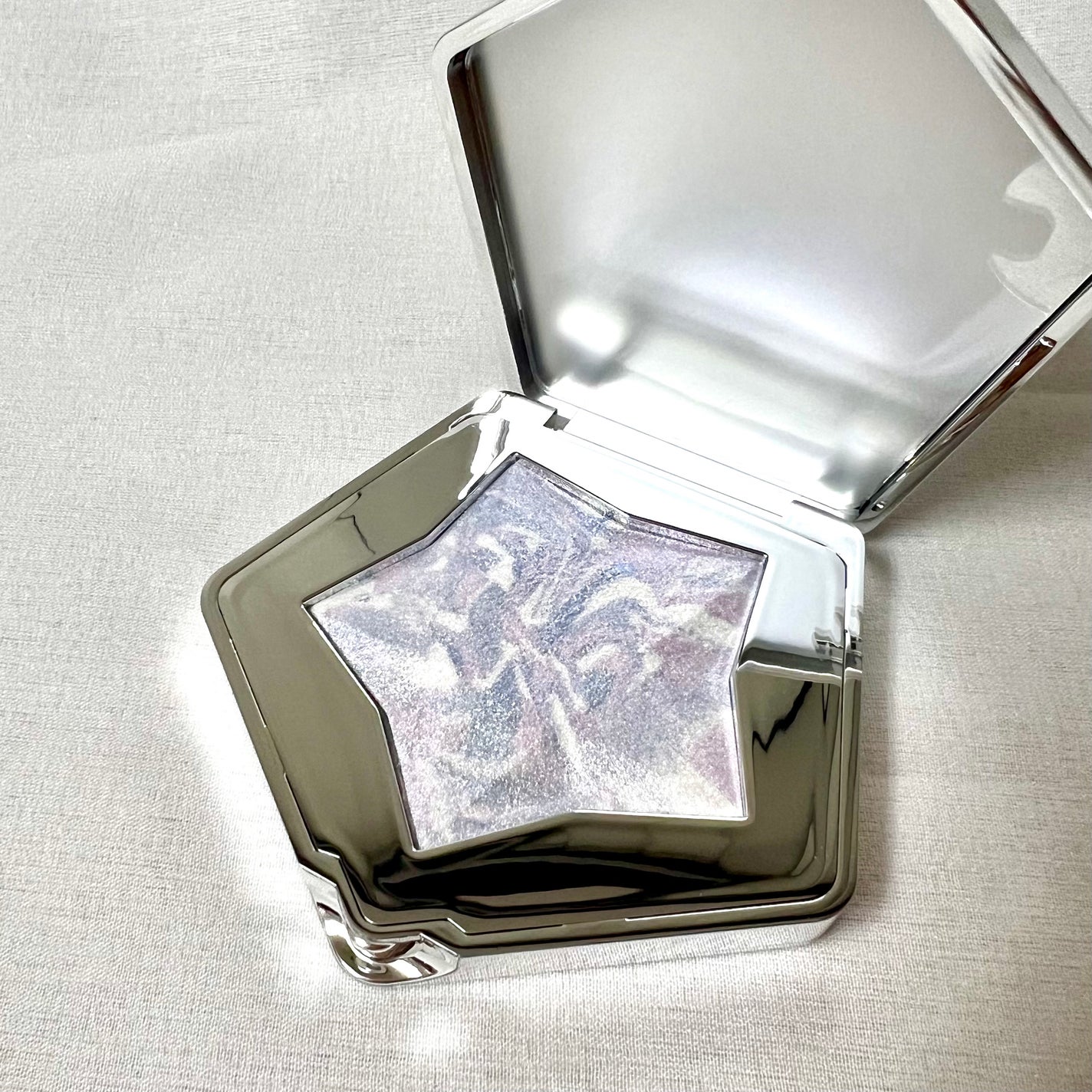 スターダストダイヤモンドハイライトパウダー/PERFECT DIARY/パウダーハイライトを使ったクチコミ(3枚目)