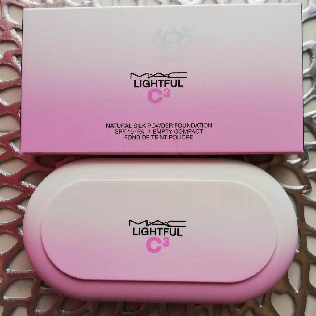 ライトフル C３ ナチュラル シルク パウダーファンデーション/M・A・C/パウダーファンデーションを使ったクチコミ（2枚目）