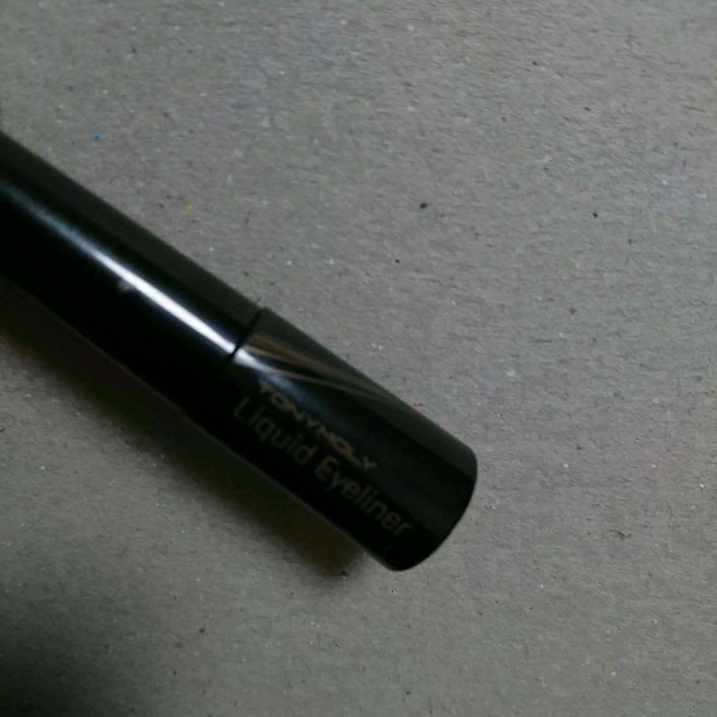 ティアーグリッターアイライナー/TONYMOLY/リキッドアイライナーを使ったクチコミ（1枚目）