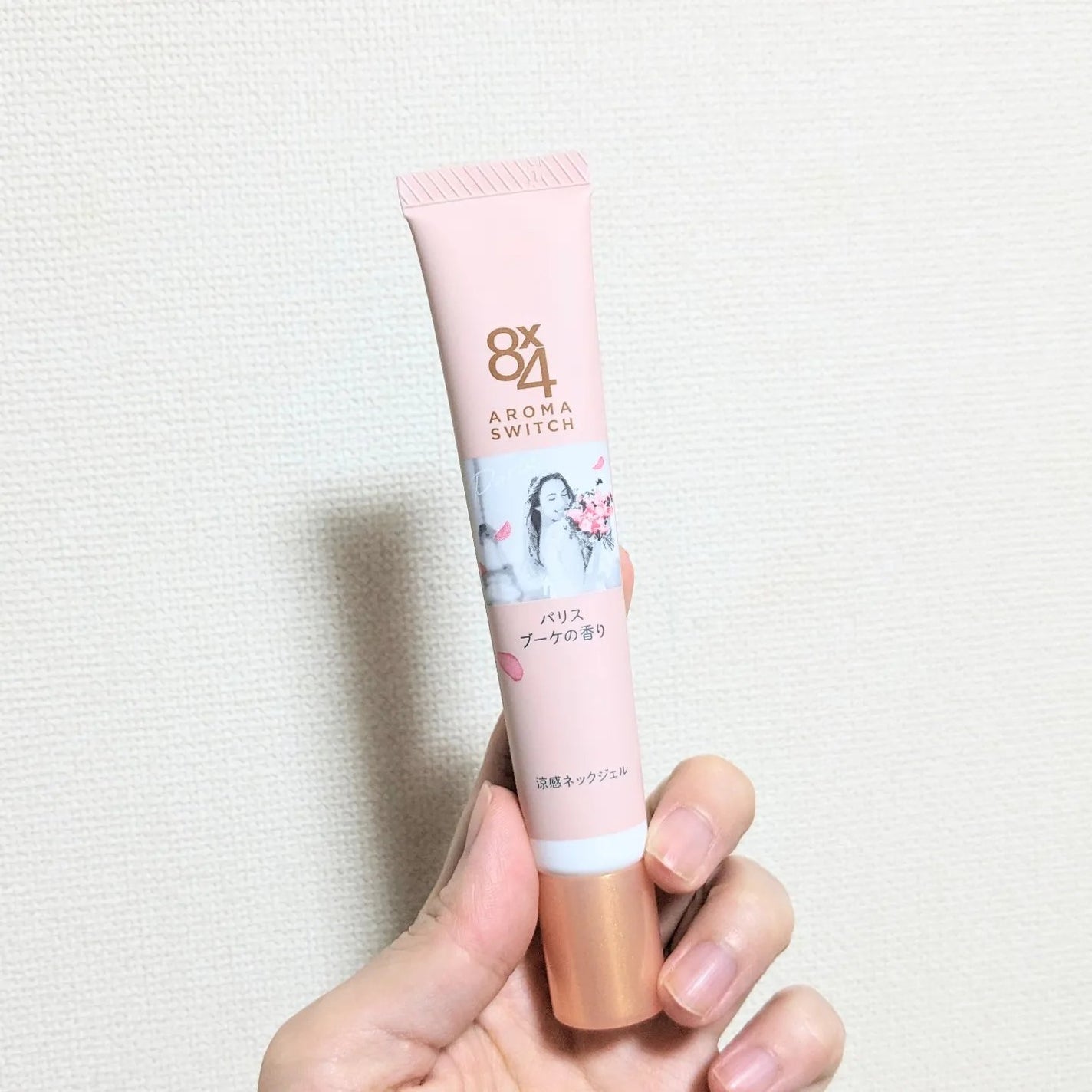 8x4 アロマスイッチ 涼感ネックジェル パリスブーケの香り/8x4/デオドラント・制汗剤を使ったクチコミ(2枚目)