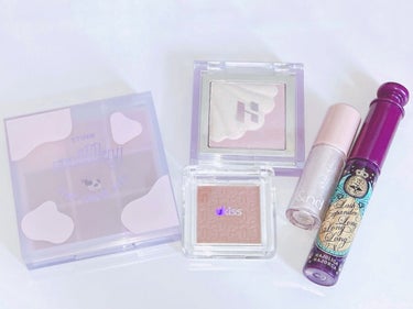 ブルーベリーミルクメイク🫐🥛



ETUDE  プレイカラーアイズ ミルキーコレクション
color  ブルーベリーミルク

HOLIKA HOLIKA  シェルグロウハイライター
color   #