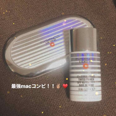 私の愛用品！！macの下地とパウダーファンデーションでございます！👏🏽♥️
下地の方はmacでパウダーファンデーションを購入したときにお勧めしていただいて購入したものになります(^｡^)🤍
買ったときは