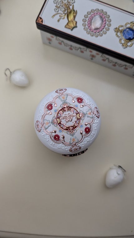 胡蝶雲肩ブラッシュデュオ<チークカラー> /FlowerKnows/パウダーチークを使ったクチコミ(6枚目)