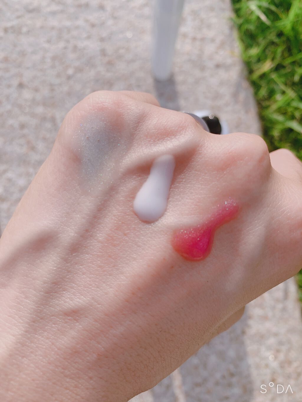 ひーちゃん on LIPS 「SELFBEAUTY様より、ユニコーンエッセンスプライマー3種..」(2枚目)