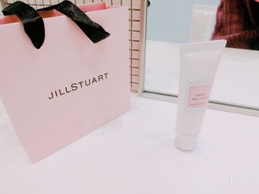 リラックス スタイリング ヘアクリーム/JILL STUART/ヘアワックス・クリームを使ったクチコミ（1枚目）