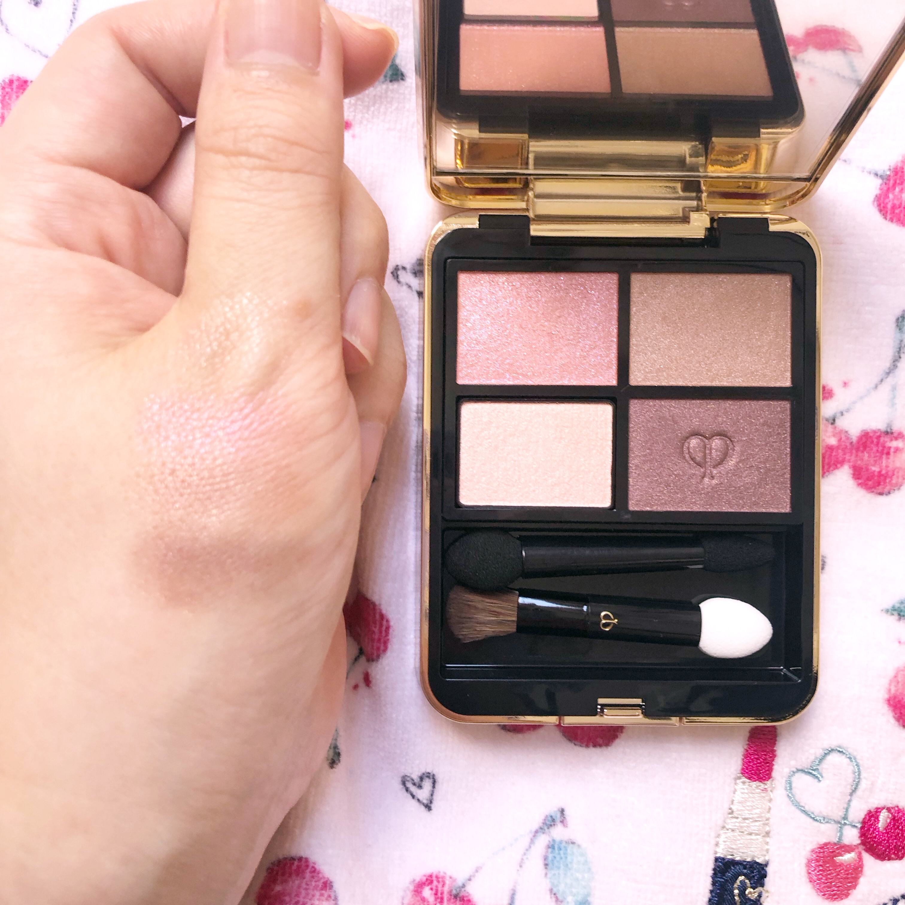 オンブルクルールクアドリ 9 Pink Coral Shells（レフィル）/クレ・ド・ポー ボーテ/アイシャドウパレットを使ったクチコミ（2枚目）