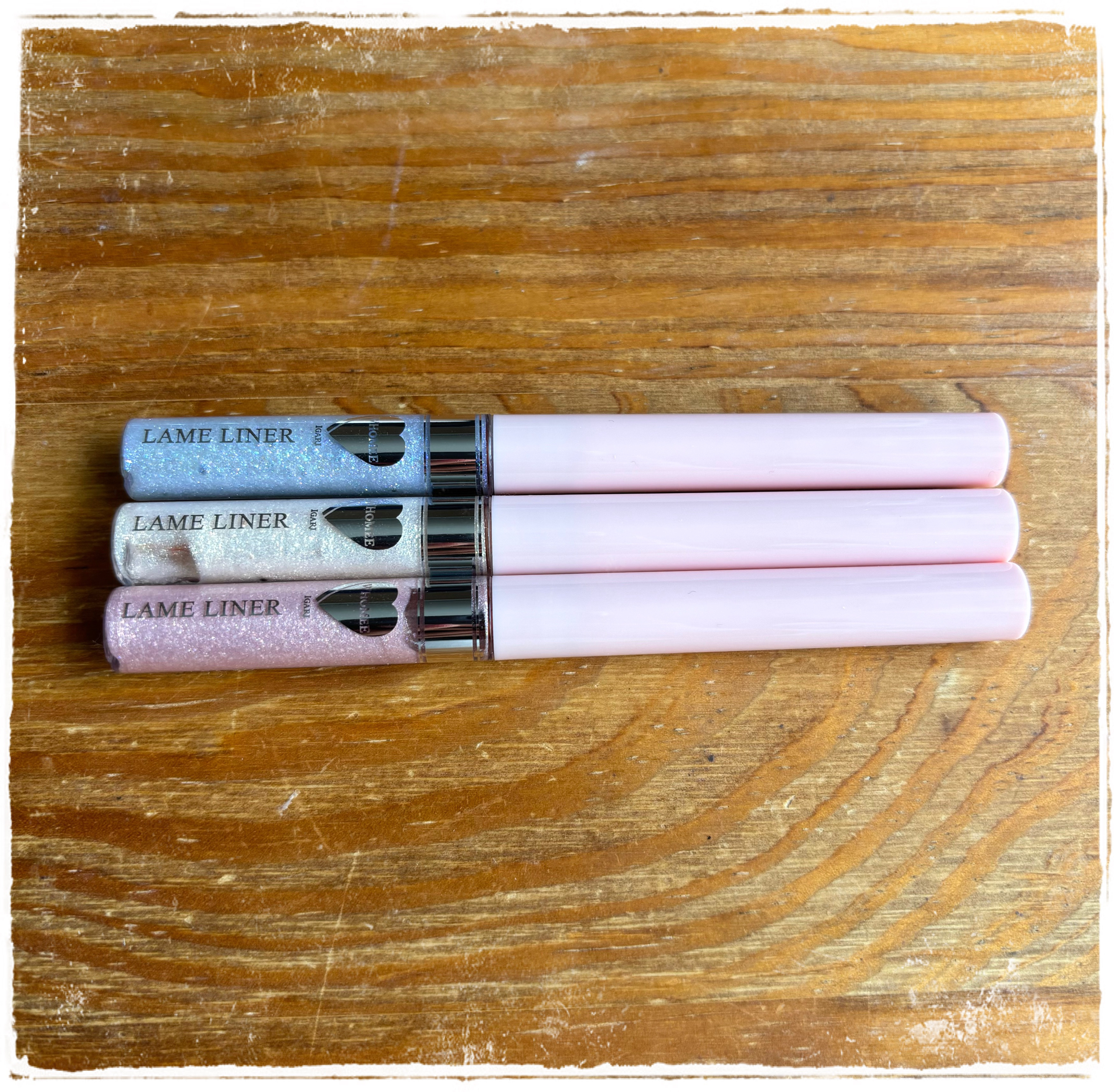 フーミー キララメライナー ラメローズ/WHOMEE/リキッドアイシャドウを使ったクチコミ（1枚目）