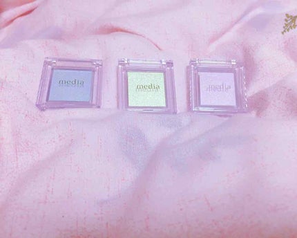 ブライトアップアイシャドウ/media/単色アイシャドウを使ったクチコミ(1枚目)