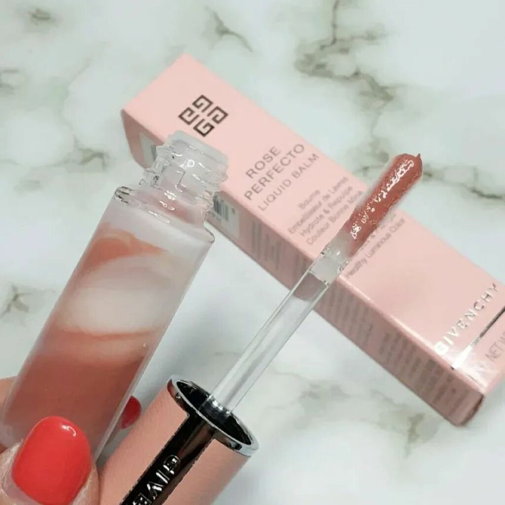 ローズ・パーフェクト・リキッド/GIVENCHY/口紅を使ったクチコミ(3枚目)