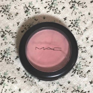 M.A.C WELL DRESSED POWDER BLUSH


マックのチークです♡

白石麻衣ちゃんが使ってると聞いて購入しました🤤✨✨

可愛らしいピンクで、これをつけていると肌が白く見えます😧