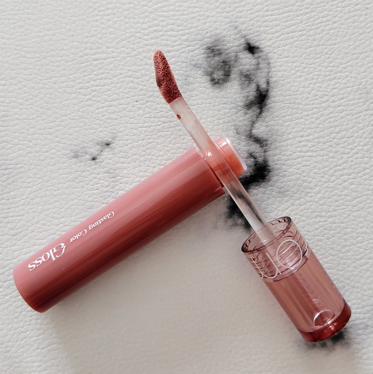 グラスティングカラーグロス/rom&nd/リップグロスを使ったクチコミ(2枚目)