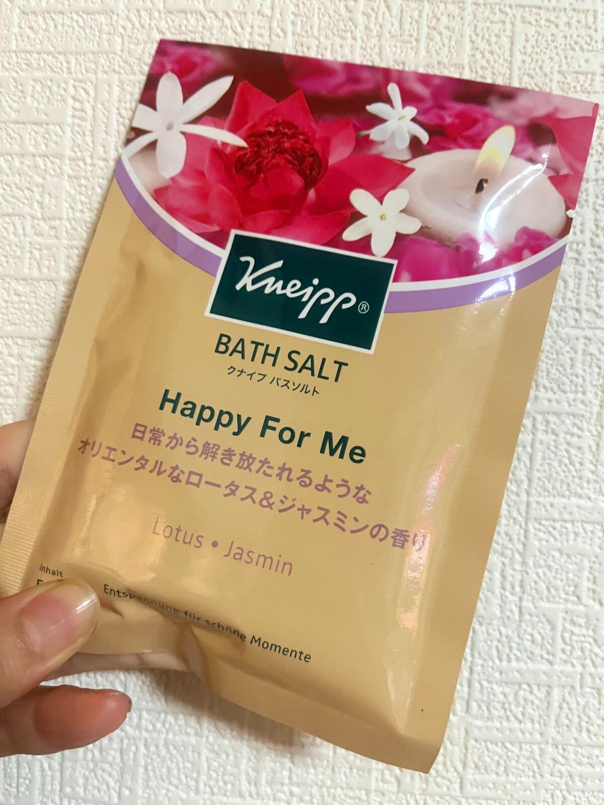 バスソルト ハッピーフォーミー ロータス&ジャスミンの香り/クナイプ/無機塩系入浴剤を使ったクチコミ(1枚目)