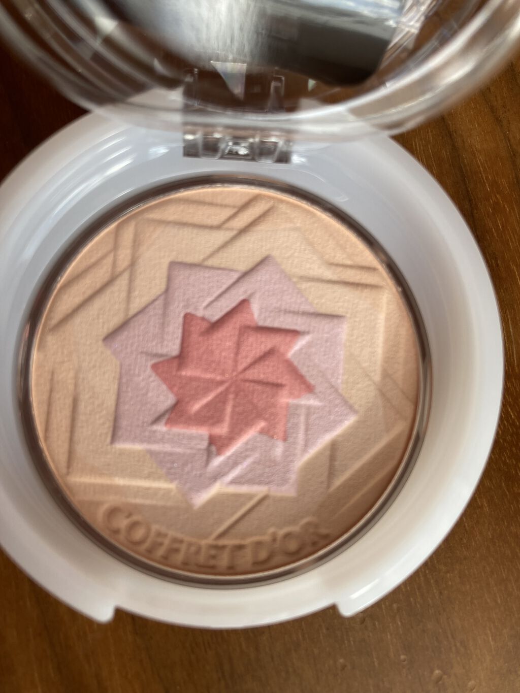 スマイルアップチークスS （マジカルフラット） 01 ローズピンク/コフレドール/パウダーチークを使ったクチコミ（1枚目）