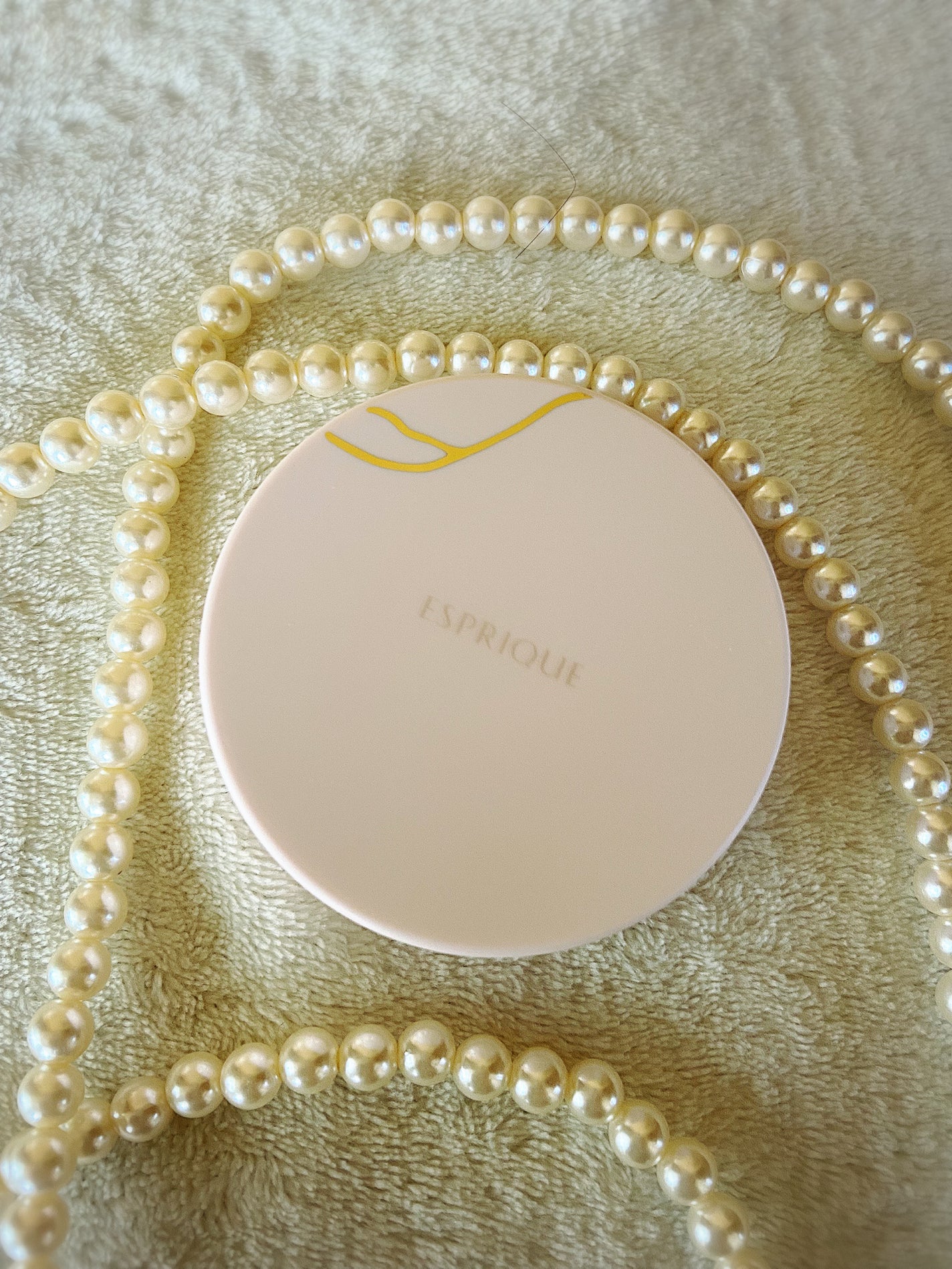 min on LIPS 「エスプリーク アクアリースキンウェアカバー (ファンデーション..」(1枚目)