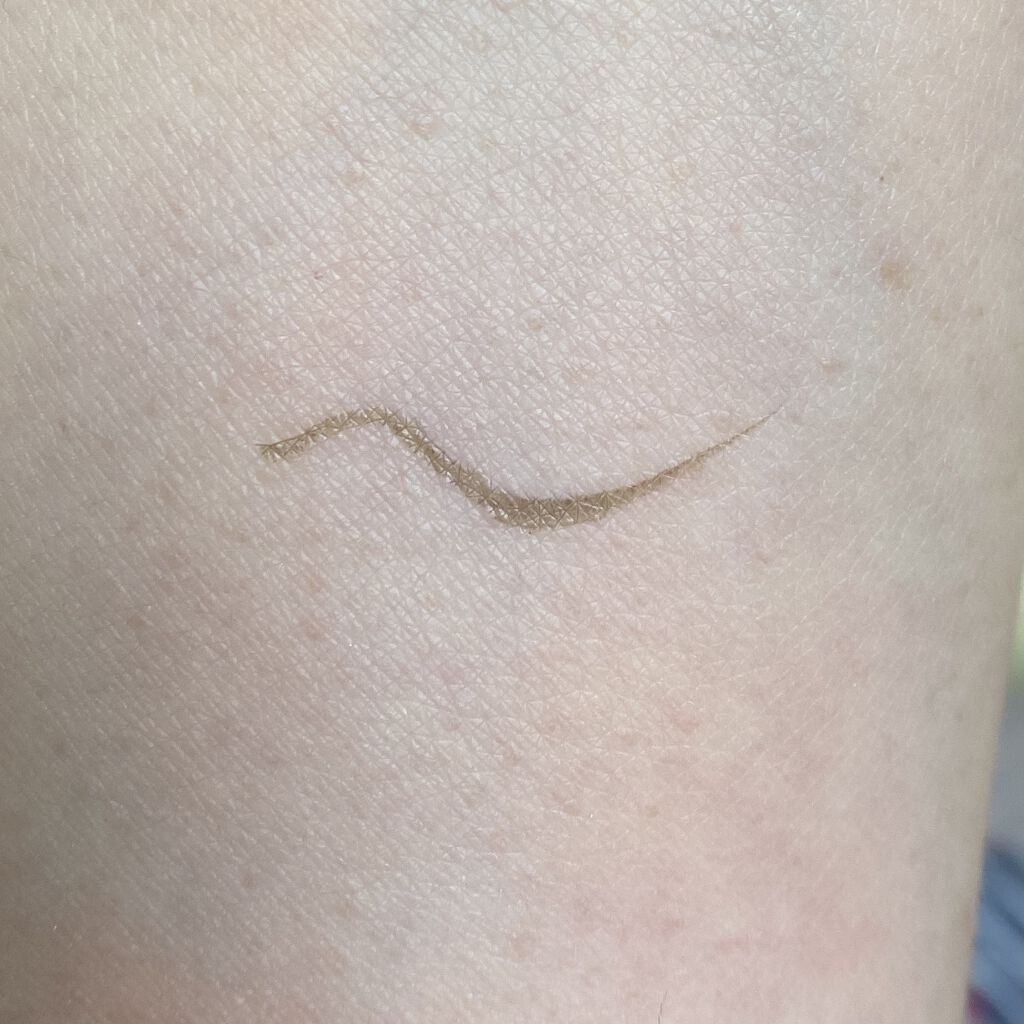 ハイパーシャープ ライナー R BK-4 カーキアンブラック/MAYBELLINE NEW YORK/リキッドアイライナーを使ったクチコミ（3枚目）