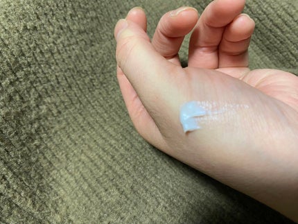 ハンドクリーム 無香料/ユースキンhana/ハンドクリームを使ったクチコミ(3枚目)