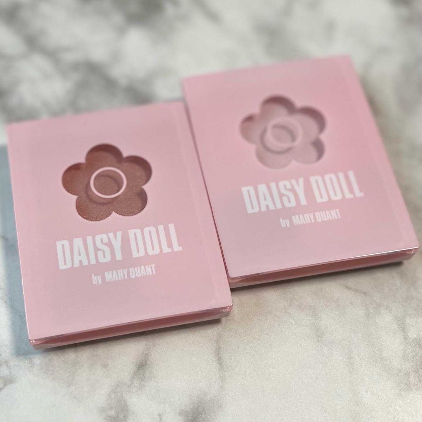 パウダーブラッシュ/DAISY DOLL by MARY QUANT/パウダーチークを使ったクチコミ（3枚目）
