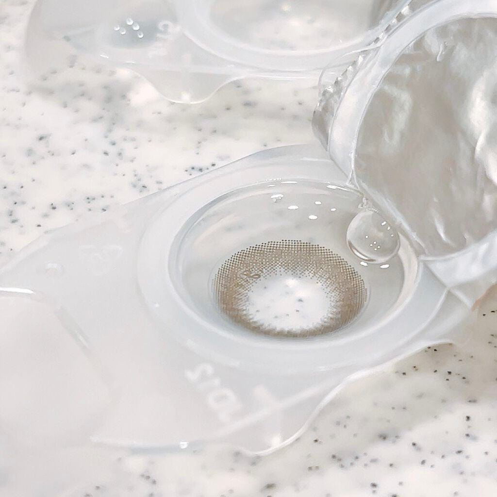 ジルスチュアート 1day UV/シード/ワンデー(1DAY)カラコンを使ったクチコミ(3枚目)