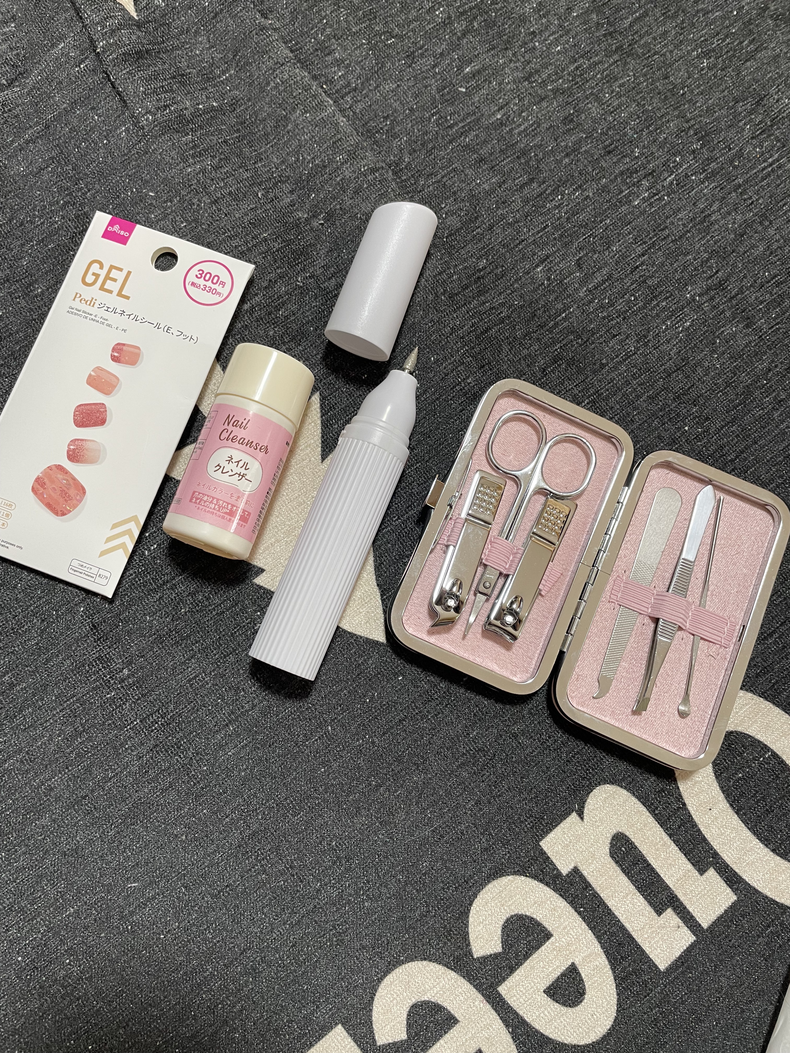 ジェルネイルシール（ハンド） Ｅ/DAISO/ネイルシールを使ったクチコミ（2枚目）