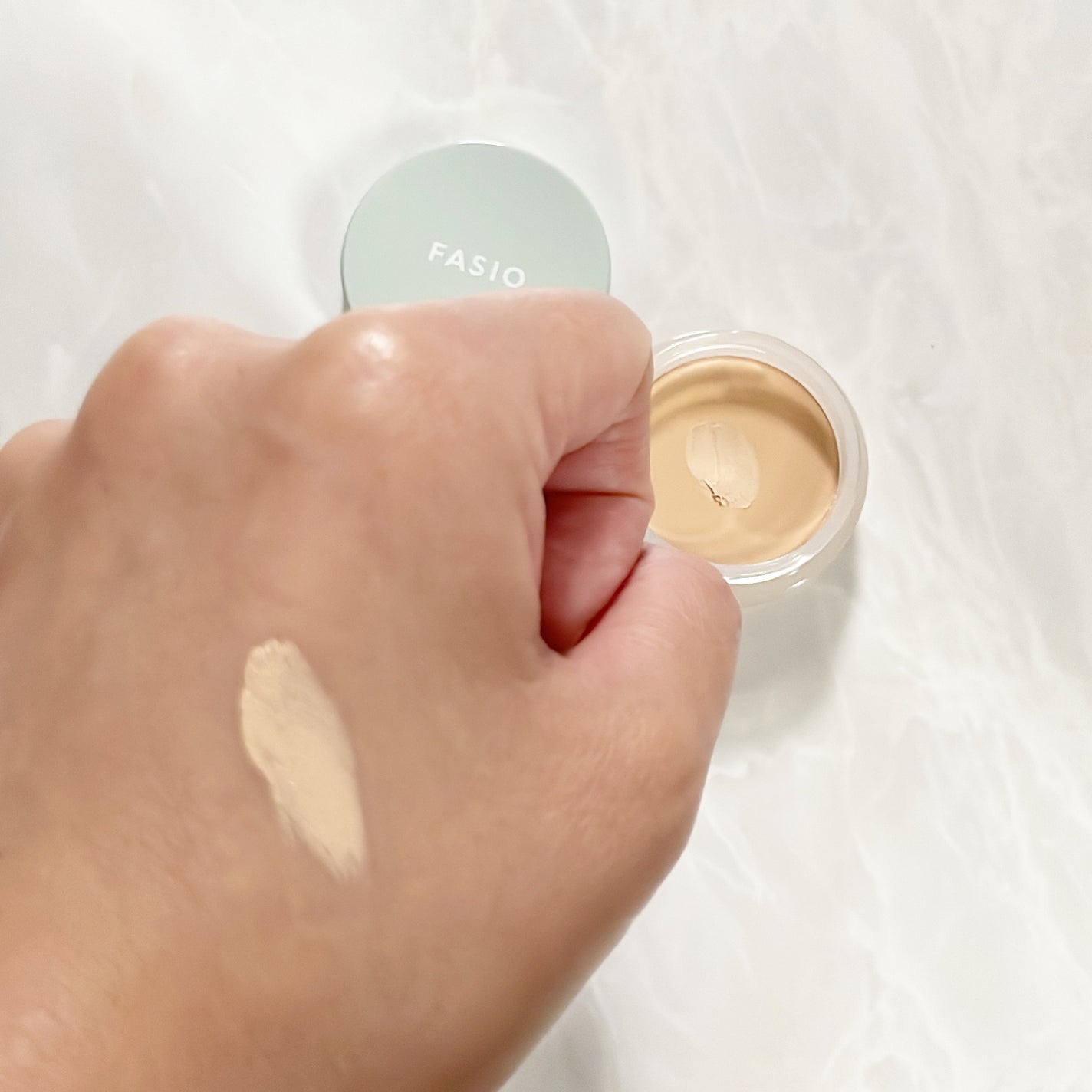エアリーステイ BB ティント UV/FASIO/BBクリームを使ったクチコミ(9枚目)