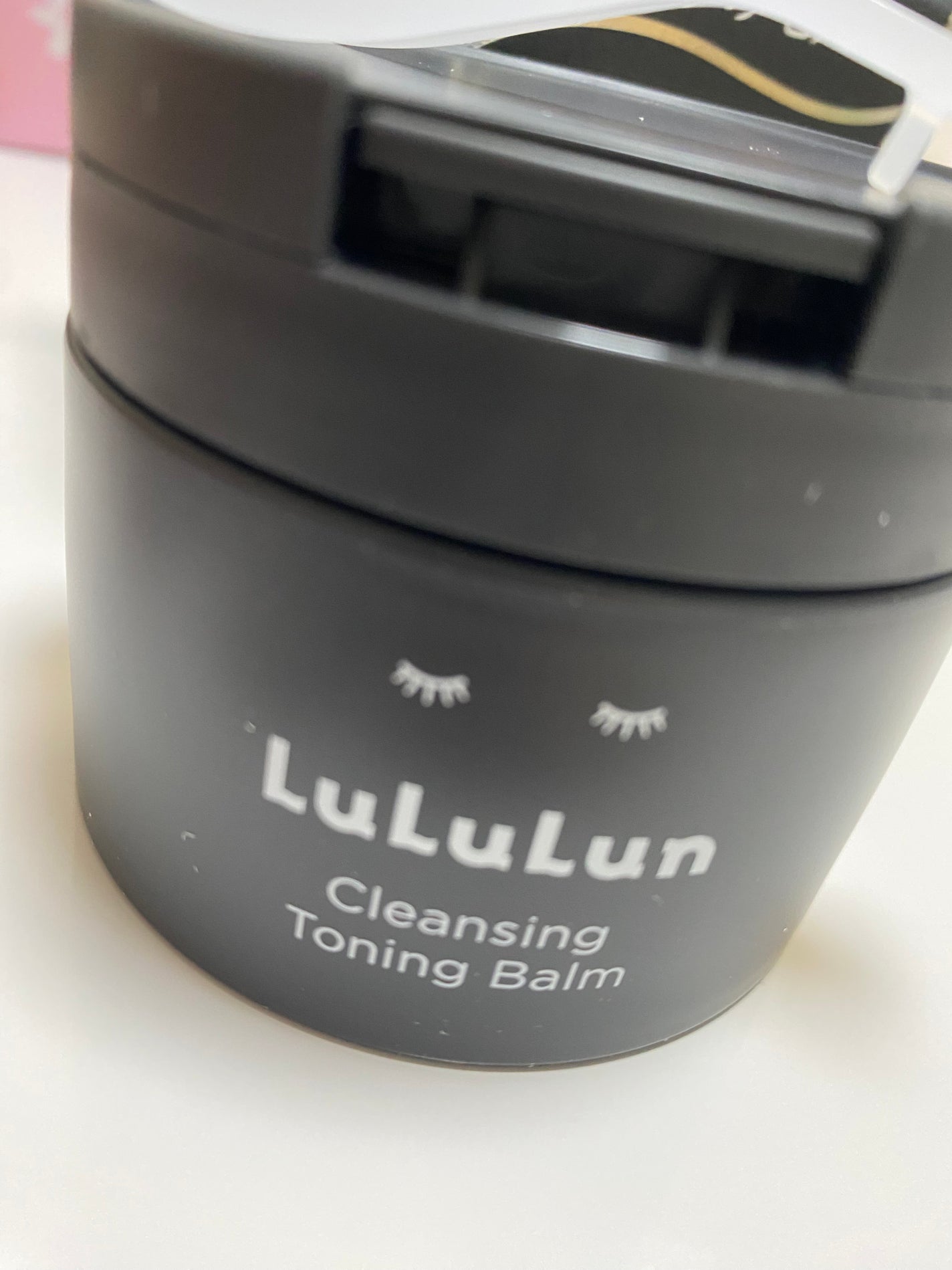 あんこ on LIPS 「毛穴汚れを炭と酵素で落とす⚡️パックで有名なルルルンさんよりい..」(1枚目)