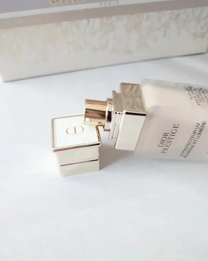 プレステージ ホワイト ル プロテクター UV ルミエール シアーグロー/Dior/化粧下地を使ったクチコミ(2枚目)