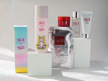 【SK-II  限定】
⁡
SK-II x Maison Kitsuneコラボの限定ピンクボトル
⁡
あまりの可愛さに買ってしまいました♡
⁡
⁡
【セット内容】
⁡
・SK-II フェイシャルトリート